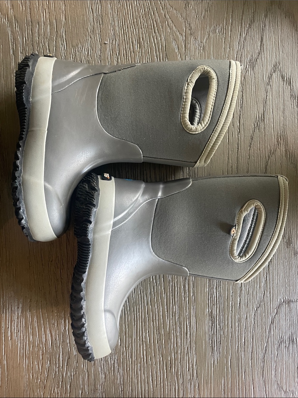 Kids BOGS Grey Waterproof Winter Boots with Easy-Grab Handles